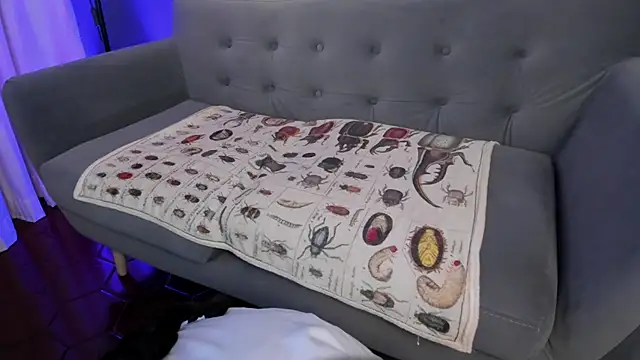 flower smith  online show from April 1, 2026, 11:55 am