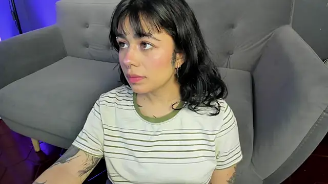 flower smith  online show from April 2, 2026, 11:50 am