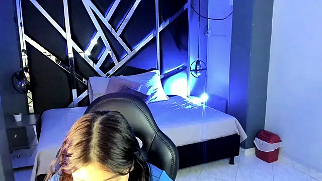 Snapshot of Julieth_brown_ chatting on October 4, 2025, 8:10 pm Julieth brown online show from October 4, 2025, 8:10 pm