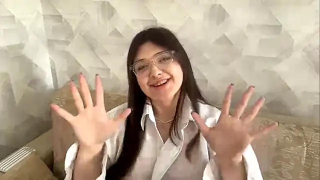 Snapshot of CarylWeatherholtz chatting on October 6, 2025, 11:55 am CarylWeatherholtz online show from October 6, 2025, 11:55 am