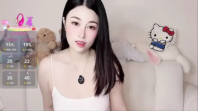 Snapshot of LuLu-Moon chatting on November 13, 2025, 7:23 am LuLu-Moon online show from November 13, 2025, 7:23 am