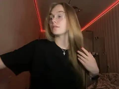 bellameow88 online show from November 3, 2025, 11:47 am