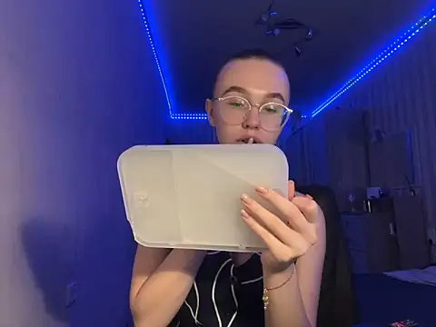 bellameow88 online show from September 9, 2025, 12:47 pm