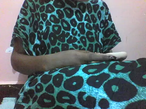 Snapshot of Moongodessy chatting on February 8, 2026, 6:33 am Moongodessy online show from February 8, 2026, 6:33 am