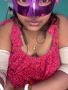 Snapshot of mimi87hoty chatting on February 20, 2026, 11:56 am mimi87hoty online show from February 20, 2026, 11:56 am