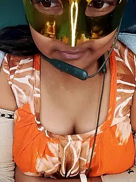 Snapshot of mimi87hoty chatting on January 12, 2026, 10:22 am mimi87hoty online show from January 12, 2026, 10:22 am