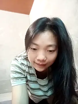 Ananine online show from April 6, 2026, 11:50 pm