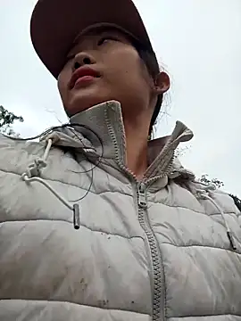 Ananine online show from December 4, 2025, 12:31 am