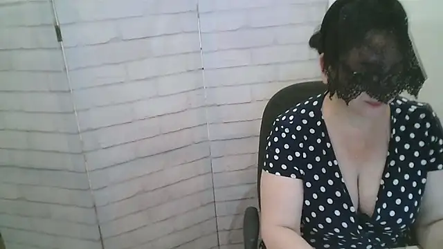 Snapshot of Helen_xi_ chatting on September 12, 2025, 5:45 pm Helen xi  online show from September 12, 2025, 5:45 pm
