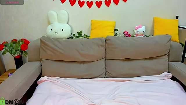 Sylvia Ortiz online show from February 19, 2026, 1:02 am