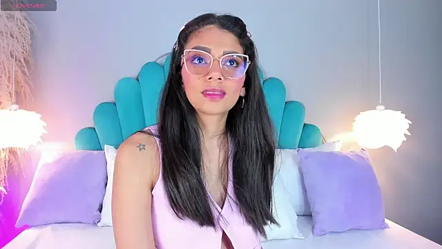 Snapshot of AlassiaHocthner chatting on October 29, 2025, 11:42 am AlassiaHocthner online show from October 29, 2025, 11:42 am