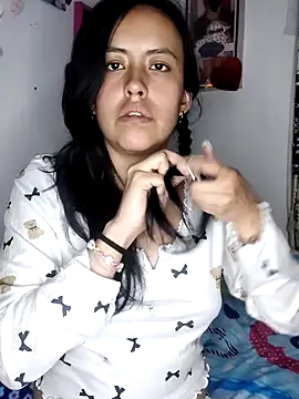 Queen Ashly online show from June 5, 2026, 2:27 am