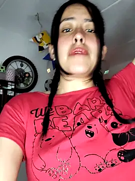 Queen Ashly online show from June 14, 2026, 2:24 am
