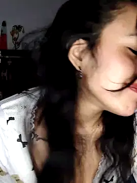 Queen Ashly online show from May 24, 2026, 2:55 am