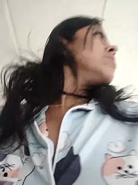 Queen Ashly online show from November 9, 2025, 4:55 pm