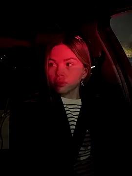 Snapshot of SMELLSEX chatting on October 22, 2025, 4:17 pm SMELLSEX online show from October 22, 2025, 4:17 pm