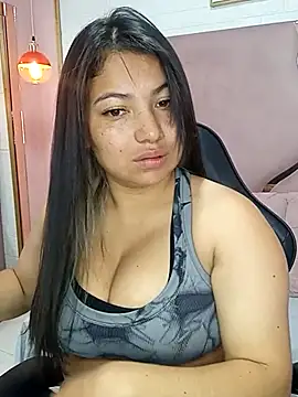 Snapshot of AbbieJoness__ chatting on November 21, 2025, 12:37 pm AbbieJoness online show from November 21, 2025, 12:37 pm