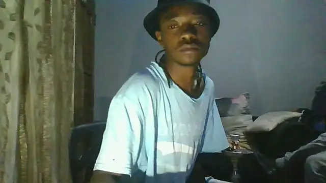 Snapshot of Nykho17 chatting on November 20, 2025, 6:30 pm Nykho17 online show from November 20, 2025, 6:30 pm