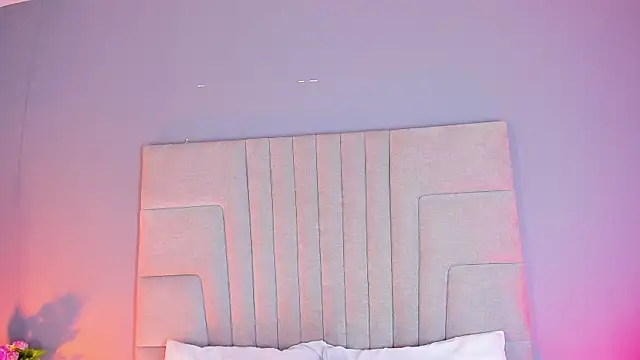 sophie rojas online show from February 10, 2026, 5:12 pm