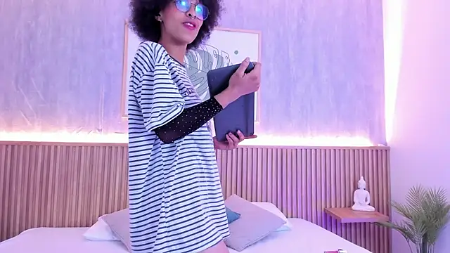 Snapshot of sophie_rojas chatting on November 5, 2025, 3:31 am sophie rojas online show from November 5, 2025, 3:31 am