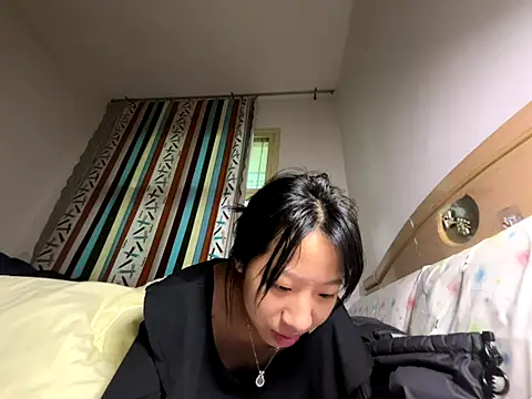 jingjing005 online show from November 11, 2025, 9:26 am