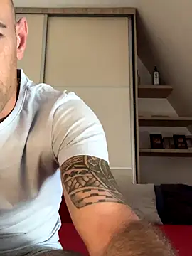 Snapshot of Enriko_Aisah2025 chatting on September 9, 2025, 1:31 pm Enriko Aisah2025 online show from September 9, 2025, 1:31 pm