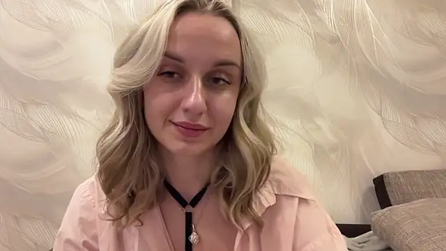 Snapshot of AdeleEverhart chatting on December 13, 2025, 8:04 pm AdeleEverhart online show from December 13, 2025, 8:04 pm