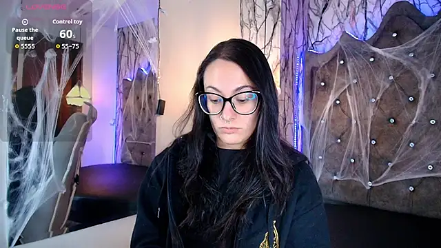 Snapshot of Zami_Escobar_of chatting on October 23, 2025, 6:39 pm Zami Escobar of online show from October 23, 2025, 6:39 pm