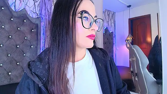 Snapshot of Zami_Escobar_of chatting on November 14, 2025, 6:55 pm Zami Escobar of online show from November 14, 2025, 6:55 pm