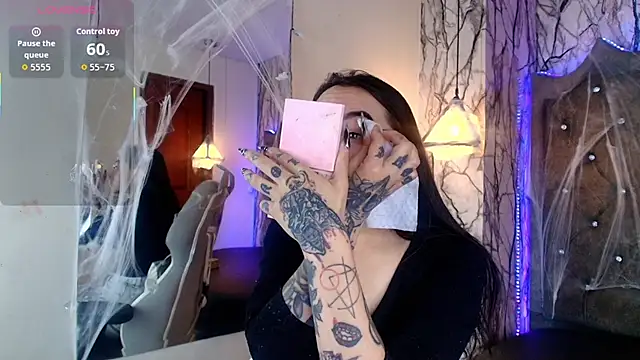 Snapshot of Zami_Escobar_of chatting on November 4, 2025, 5:17 pm Zami Escobar of online show from November 4, 2025, 5:17 pm