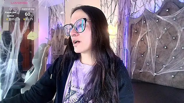 Snapshot of Zami_Escobar_of chatting on November 1, 2025, 8:14 pm Zami Escobar of online show from November 1, 2025, 8:14 pm