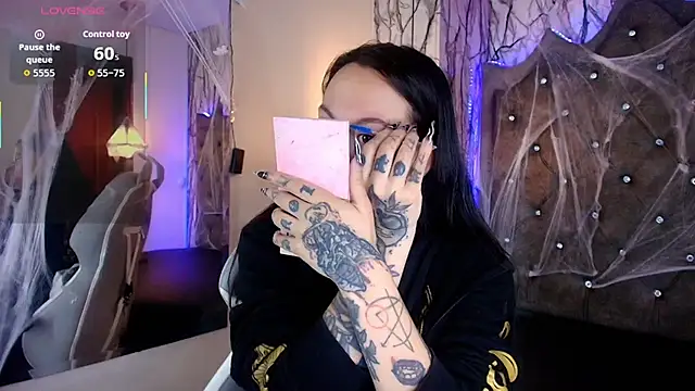 Snapshot of Zami_Escobar_of chatting on November 5, 2025, 5:38 pm Zami Escobar of online show from November 5, 2025, 5:38 pm