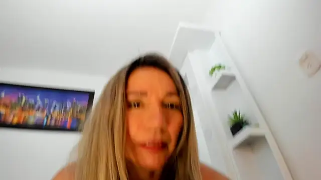 Ms lunaRose online show from February 17, 2026, 8:17 pm