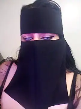 lilyan12 online show from April 22, 2026, 12:06 am