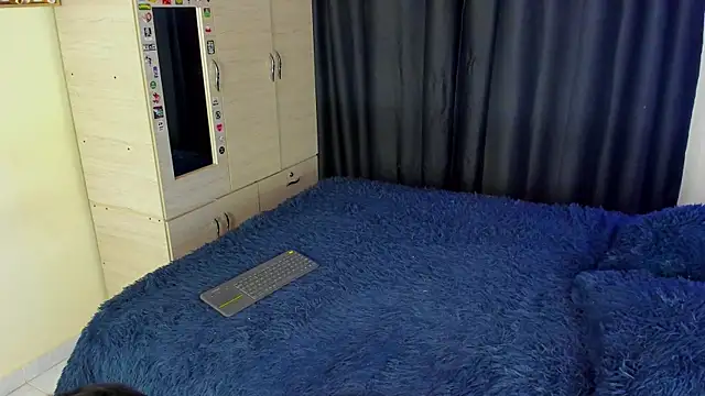 Dark luckyyy online show from September 9, 2025, 9:46 pm