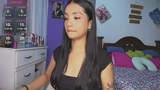 Snapshot of mia_yireth chatting on November 22, 2025, 12:43 am mia yireth online show from November 22, 2025, 12:43 am