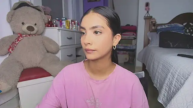 Snapshot of mia_yireth chatting on November 10, 2025, 10:37 pm mia yireth online show from November 10, 2025, 10:37 pm