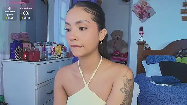 Snapshot of mia_yireth chatting on November 15, 2025, 3:38 pm mia yireth online show from November 15, 2025, 3:38 pm