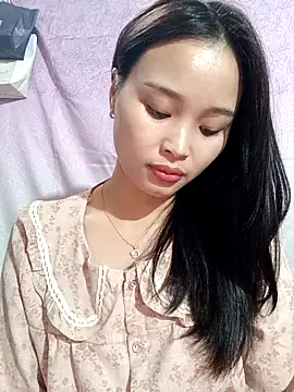 Lili lovely online show from November 23, 2025, 1:59 am