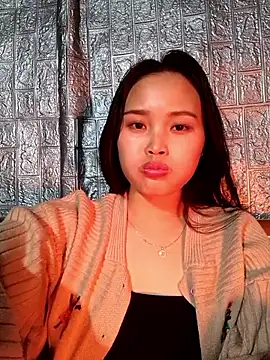 Lili lovely online show from December 2, 2025, 2:52 pm