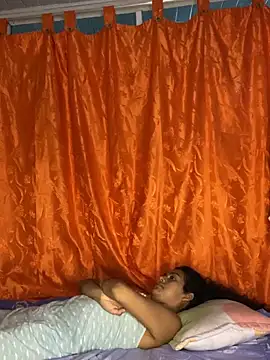 Snapshot of Nezuko-uWux chatting on October 22, 2025, 6:46 am Nezuko-uWux online show from October 22, 2025, 6:46 am