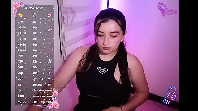 DanniG2000  online show from November 12, 2025, 2:04 am