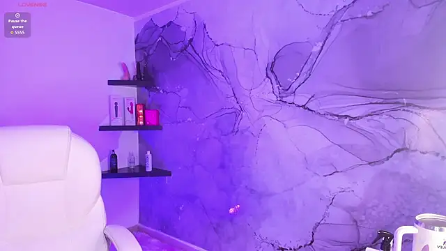 Snapshot of Lilokat_ chatting on January 13, 2026, 3:43 am Lilokat online show from January 13, 2026, 3:43 am