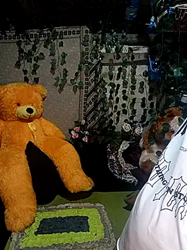 Snapshot of emali_baba chatting on April 3, 2026, 5:08 pm emali baba online show from April 3, 2026, 5:08 pm