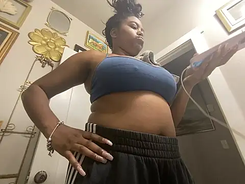 Snapshot of princesslivv chatting on July 8, 2026, 2:13 am princesslivv online show from July 8, 2026, 2:13 am