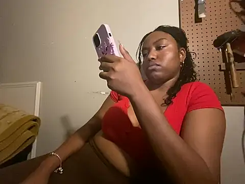 Snapshot of princesslivv chatting on July 5, 2026, 4:19 am princesslivv online show from July 5, 2026, 4:19 am
