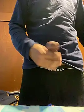 Snapshot of zzagreo chatting on September 30, 2025, 6:19 am zzagreo online show from September 30, 2025, 6:19 am