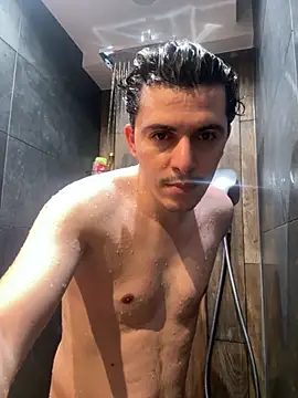 Snapshot of dock_75 chatting on October 17, 2025, 12:29 pm dock 75 online show from October 17, 2025, 12:29 pm