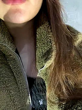 Snapshot of Hinne07 chatting on November 4, 2025, 3:49 pm Hinne07 online show from November 4, 2025, 3:49 pm