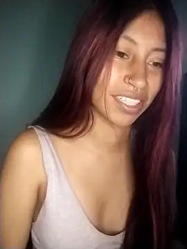 Snapshot of Pocahontas_tw chatting on November 17, 2025, 2:21 pm Pocahontas tw online show from November 17, 2025, 2:21 pm